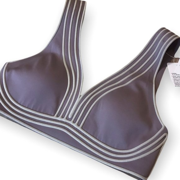 ☀️Host Pick☀️ LULULEMON GET IN LINE VIOLET CREAM YOGA BRA! Size 4 - Picture 4 of 8